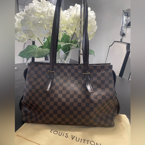 Luxury giveaway, $5 Chanel. Like this listing to be notified of my next show - Picture 13 of 13